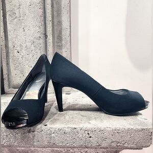 Bandolino Rainaa Platform Stiletto Peep Toe Pumps Size 9.5